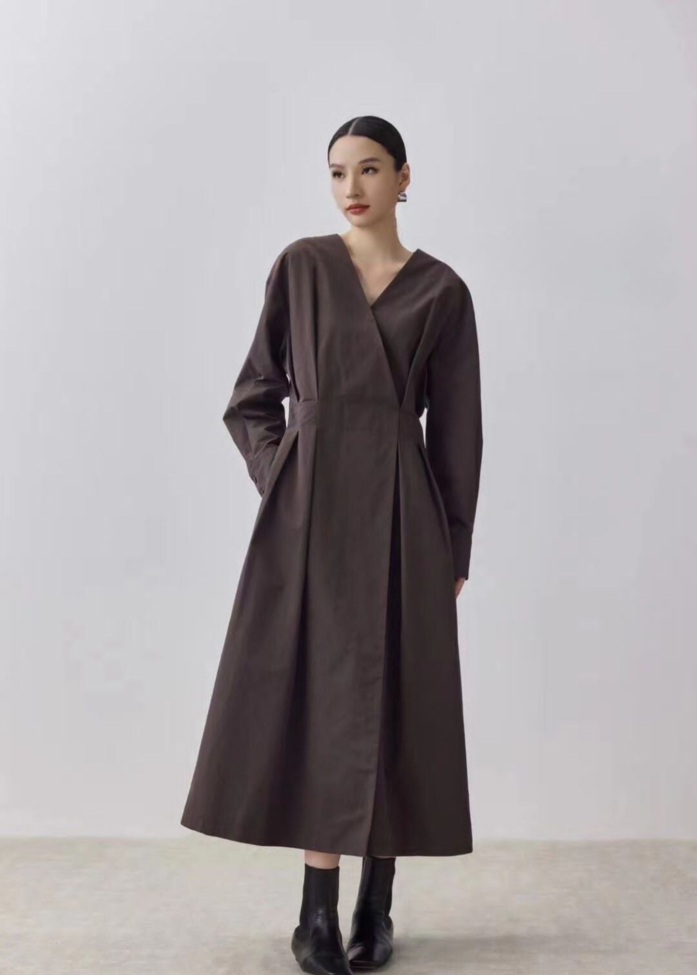Arianna V-Neck Long Sleeve Midi Dress