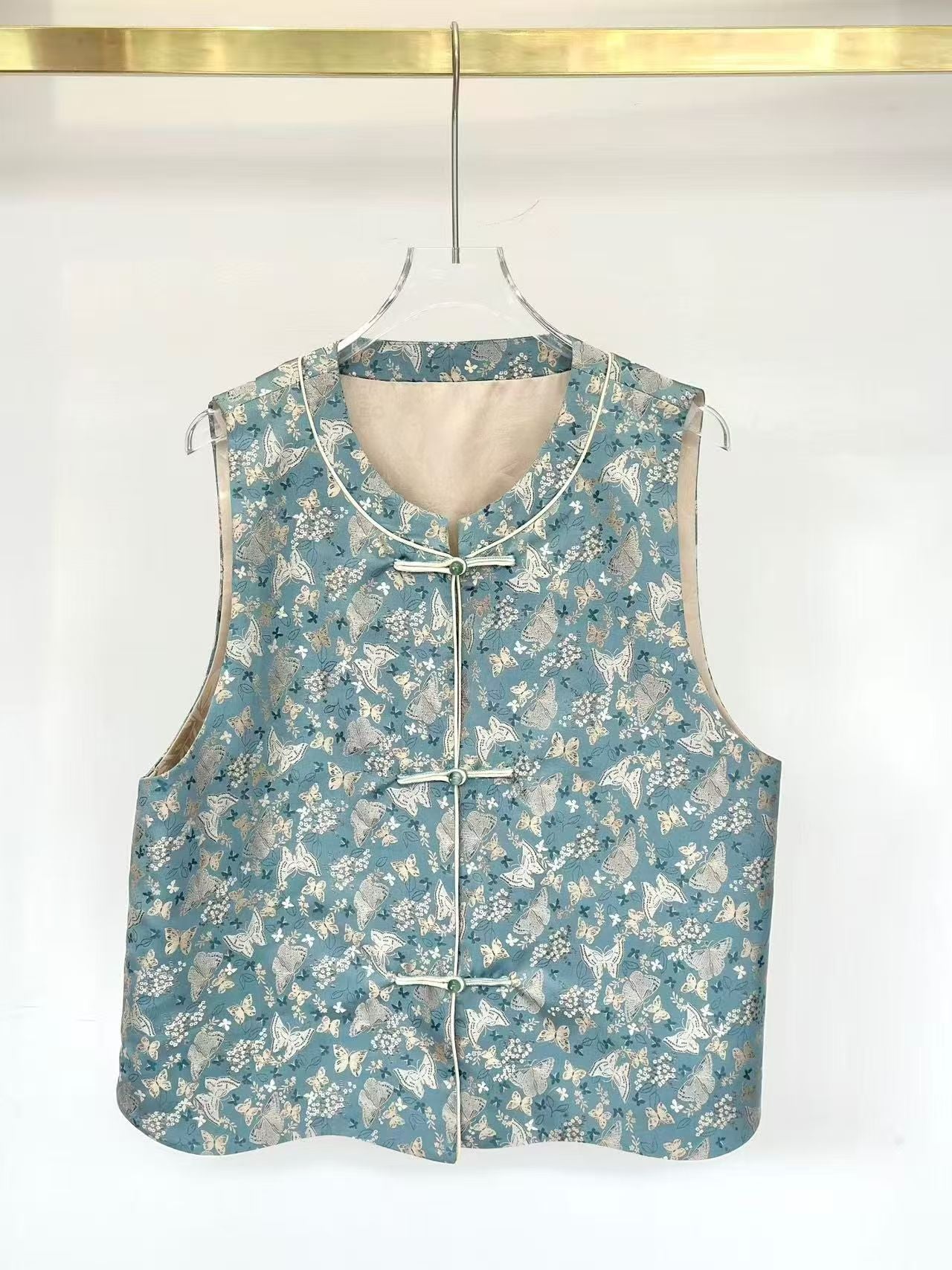 Yan Curve Vest