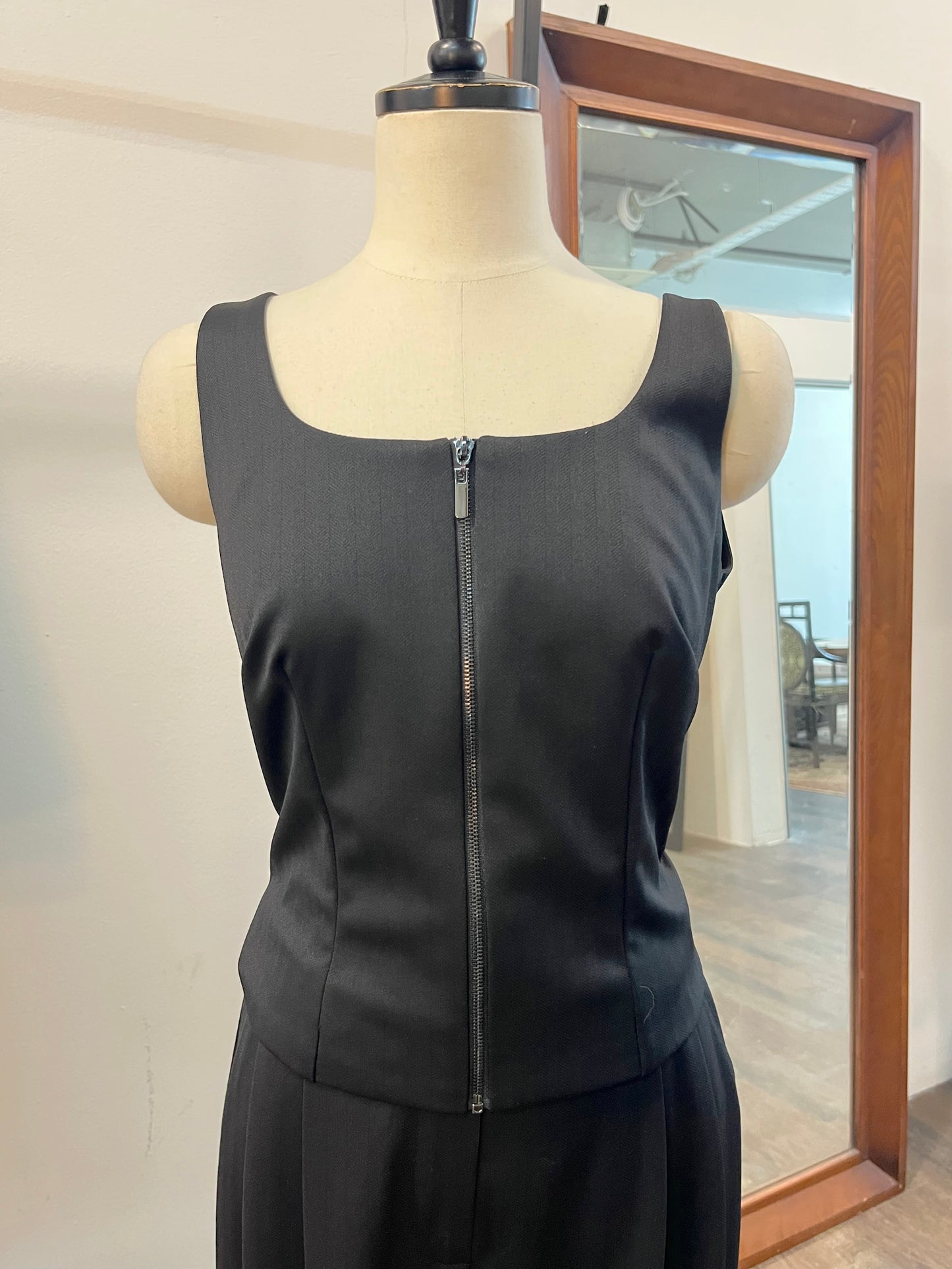 Gorria Front Zipper Top