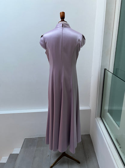 Xiang High Collar Pearl Design Cheongsam