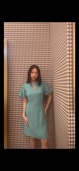 [SAMPLE] Emiko Keyhole Puffy Sleeve Dress