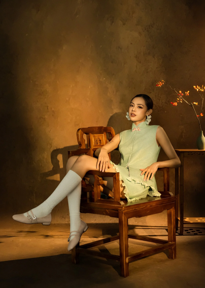 [Bespoke] MeiHua Sleeveless Ruffle Top