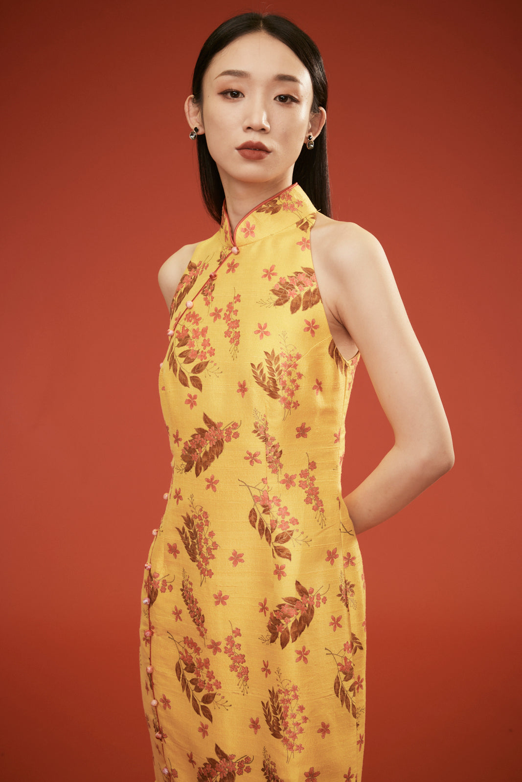 Halter clearance neck cheongsam