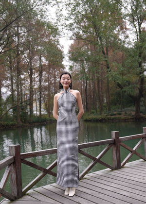 [BESPOKE] Delbee Cut Off Back Maxi Cheongsam