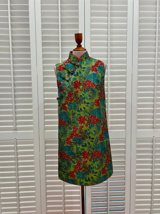 [BESPOKE]Tara Wrap Sleeveless Silk Cheongsam - Sample