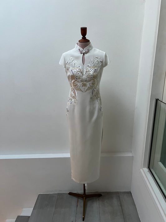 Eu-Meh Feng Huang Emboidary Cheongsam