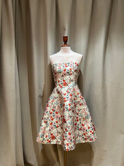 [BESPOKE] RuXuan Silk Embossed Cape Sleeve Dress