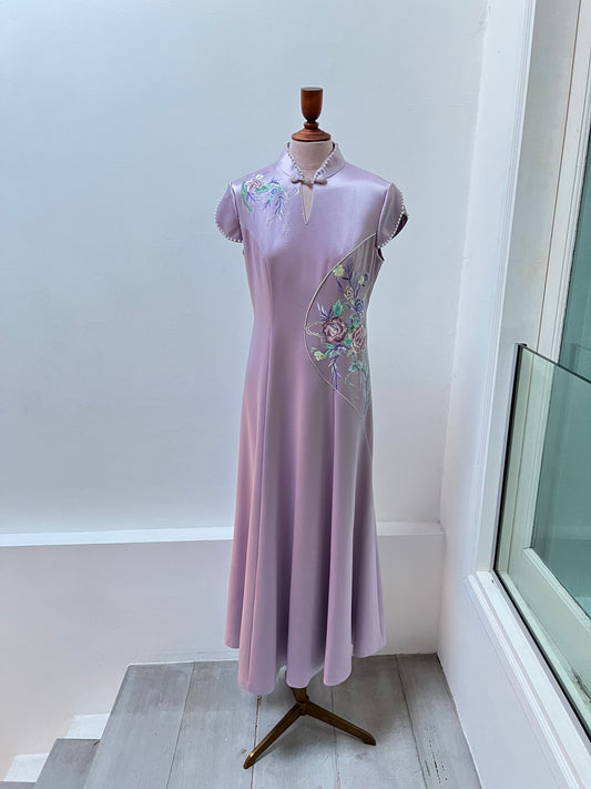 Xiang High Collar Pearl Design Cheongsam