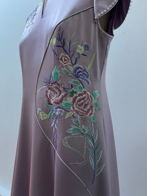 Xiang High Collar Pearl Design Cheongsam