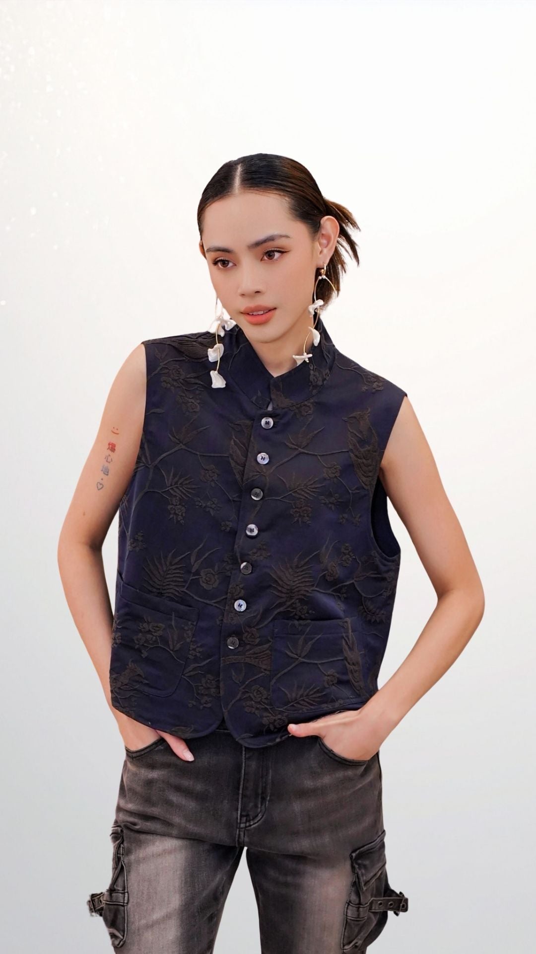 Le Le Front Pocket Mulberry Silk Vest