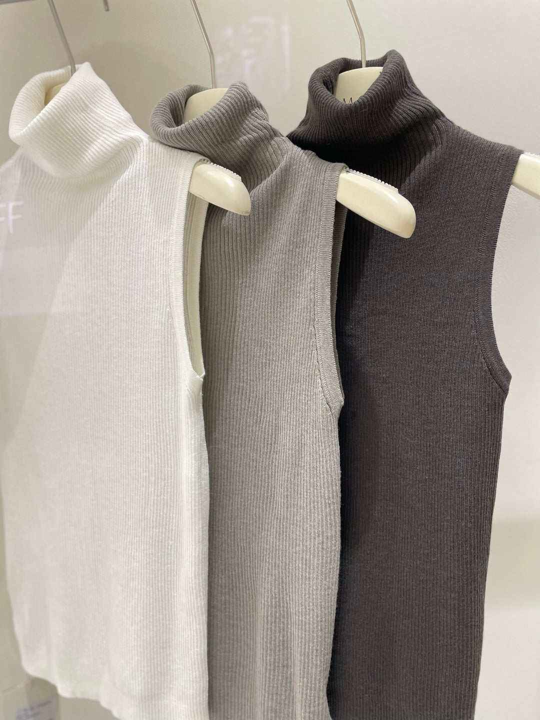 Lana Knitting High Collar Tank Top