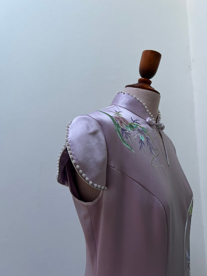Xiang High Collar Pearl Design Cheongsam