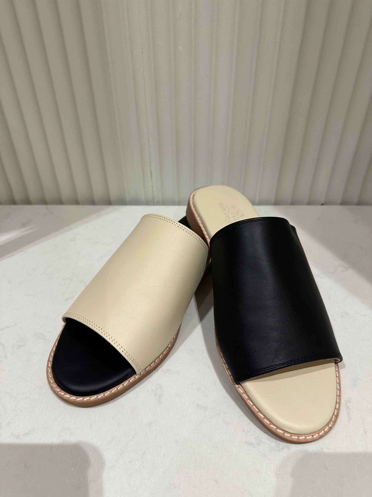 Mono Color Block Sandals – Amanda Fashion Gallery