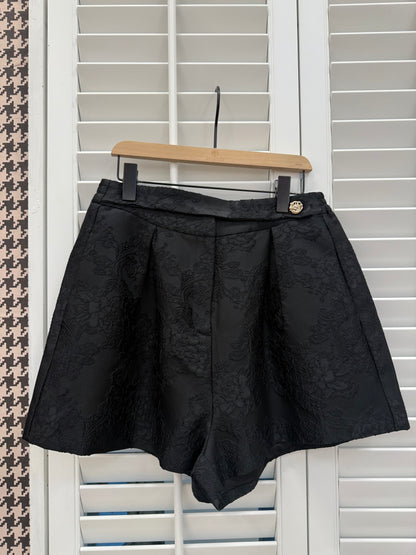 Gui Lan Embroidery Short