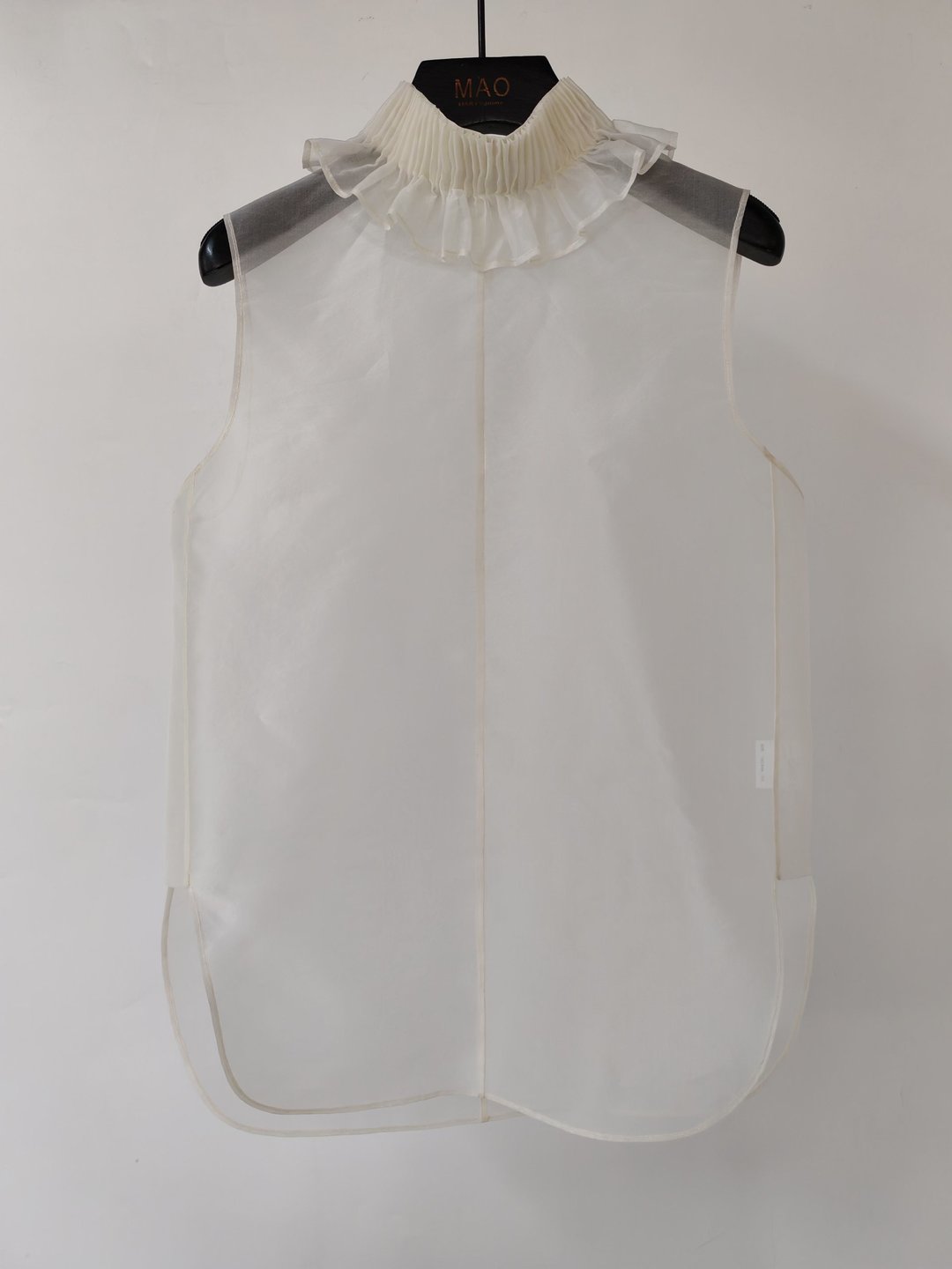 Jiaren Sheer Gathered Scalloped Sleeveless Top