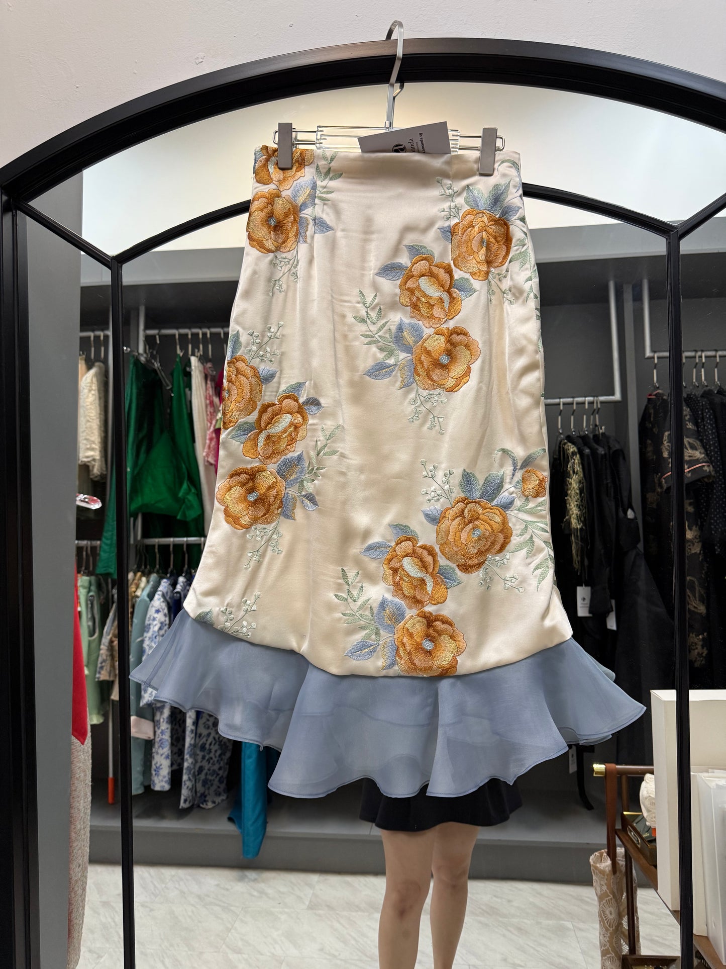 [Bespoke] LeiSi Silk Embroidery Ruffle Skirt