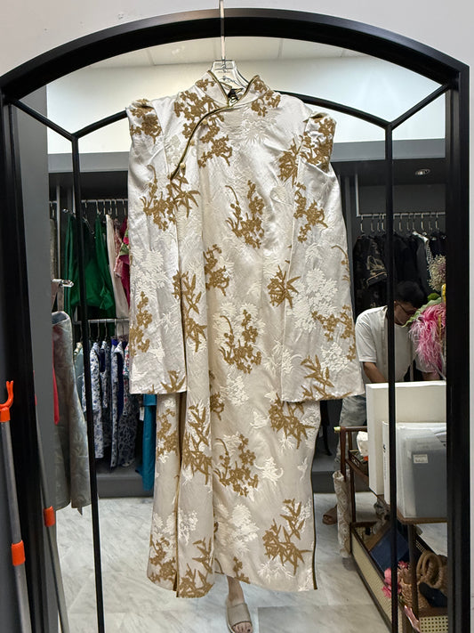 [Bespoke] MaiGu Oriental Cape Cheongsam