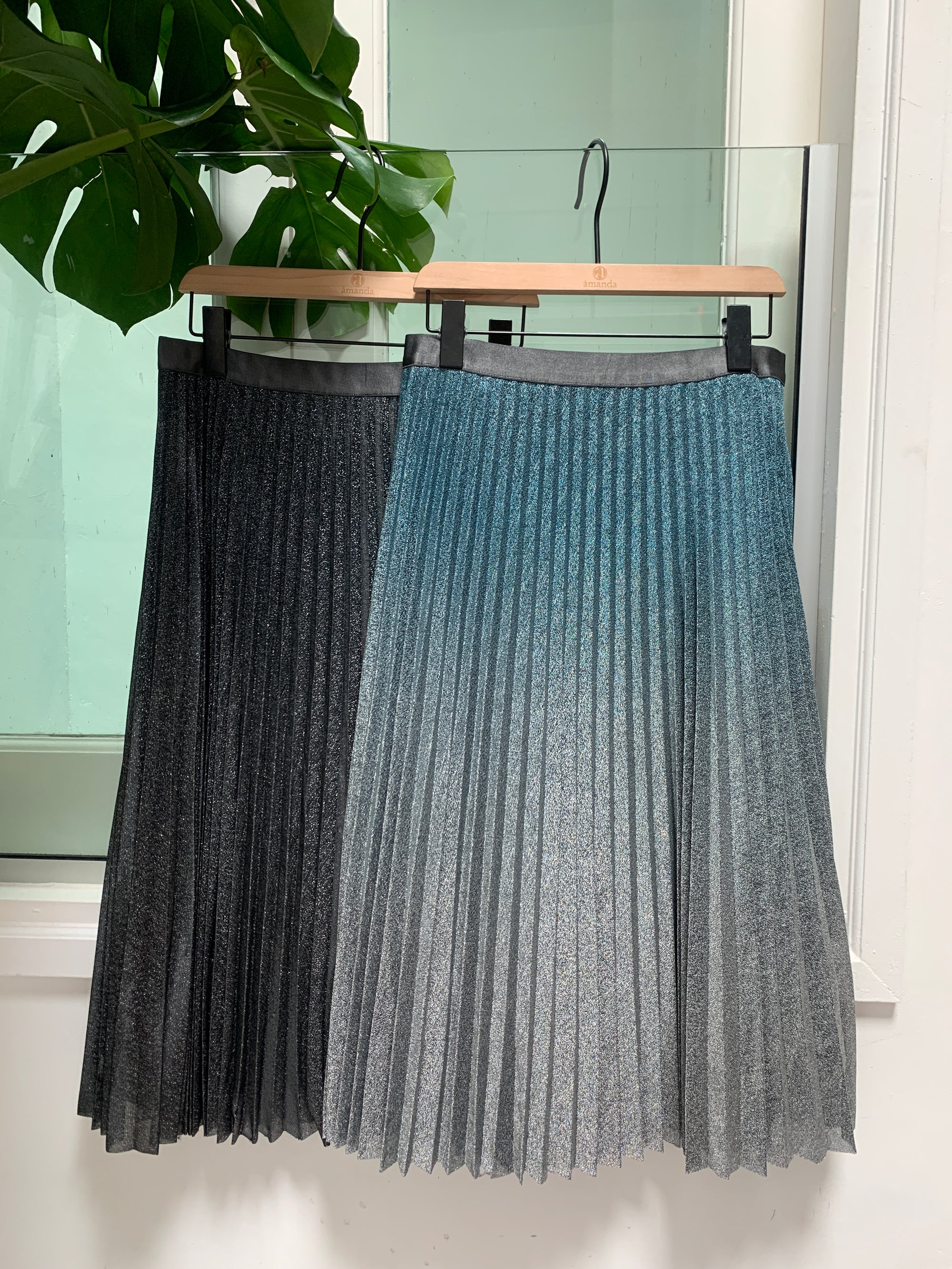 Plumeria Glitter Wideband Waist Pleated Skirt