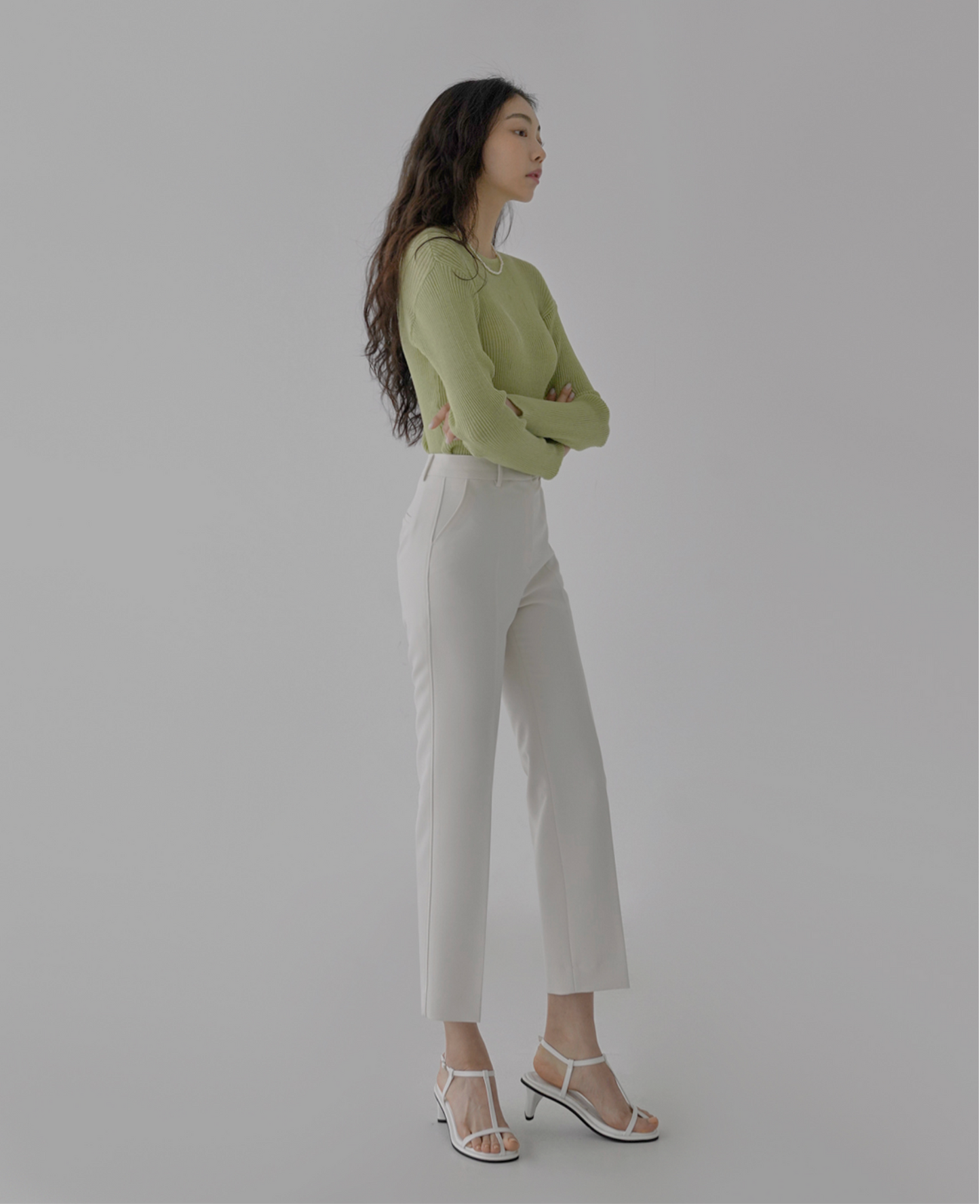 Pale Ankle Slack Pants